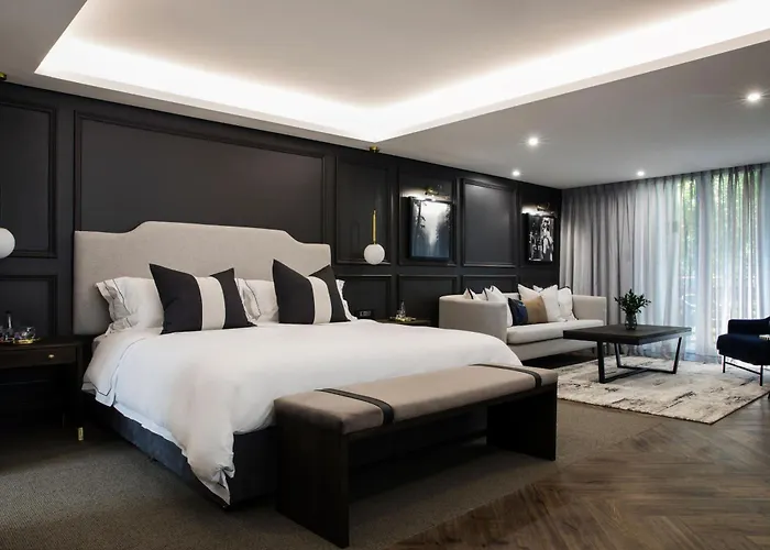 Seven Villa Hotel & Spa